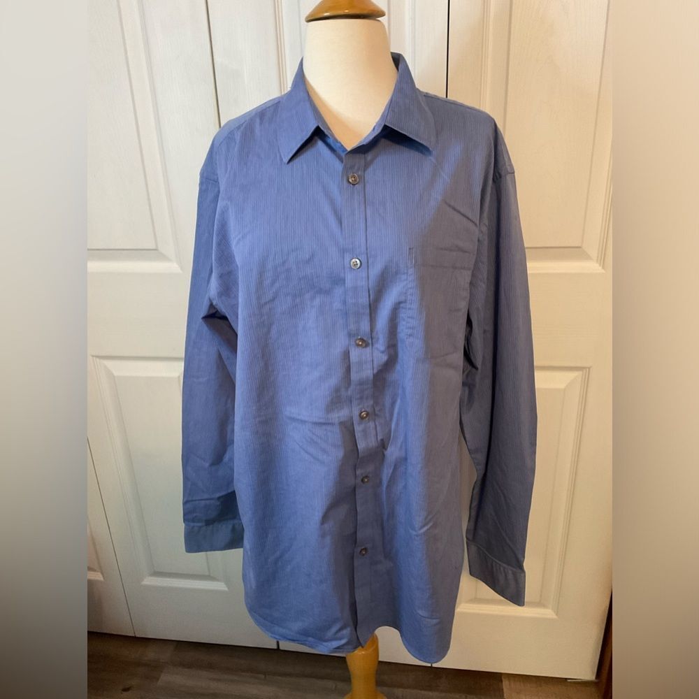 Men’s Van Heusen Blue Button Down Shirt  Large‎ 16 16 1/2